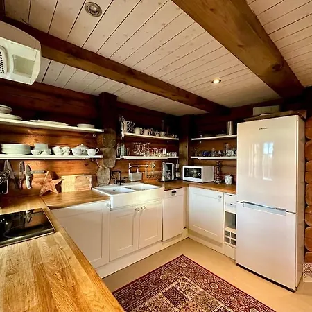 Vakantiehuis Log In With In Out, Sauna And View