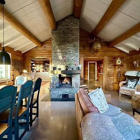 Vakantiehuis Log In With In Out, Sauna And View Hafjell